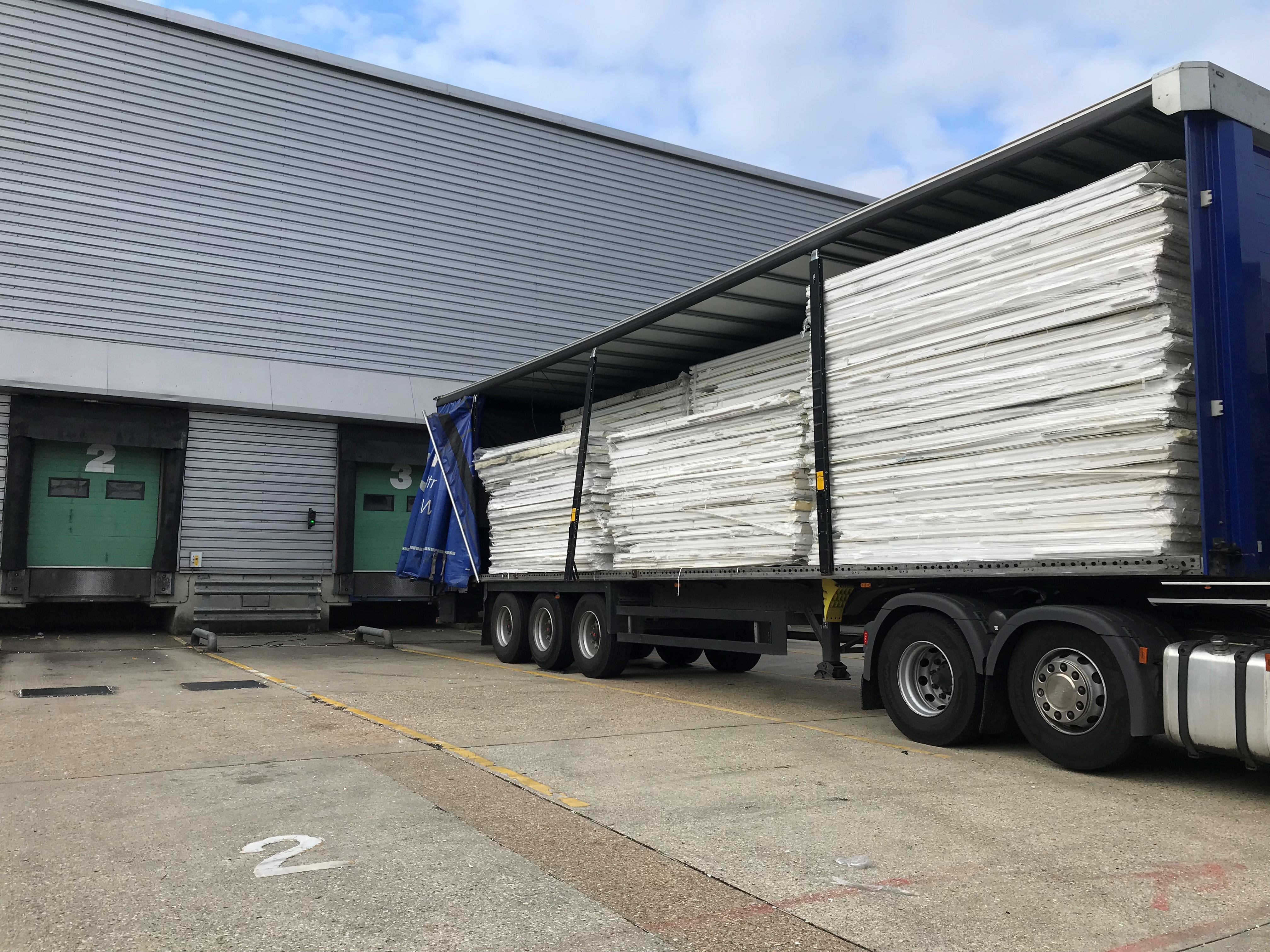 EPS cold room panels on artic lorry — Enviro GY EPS panel recycling UK